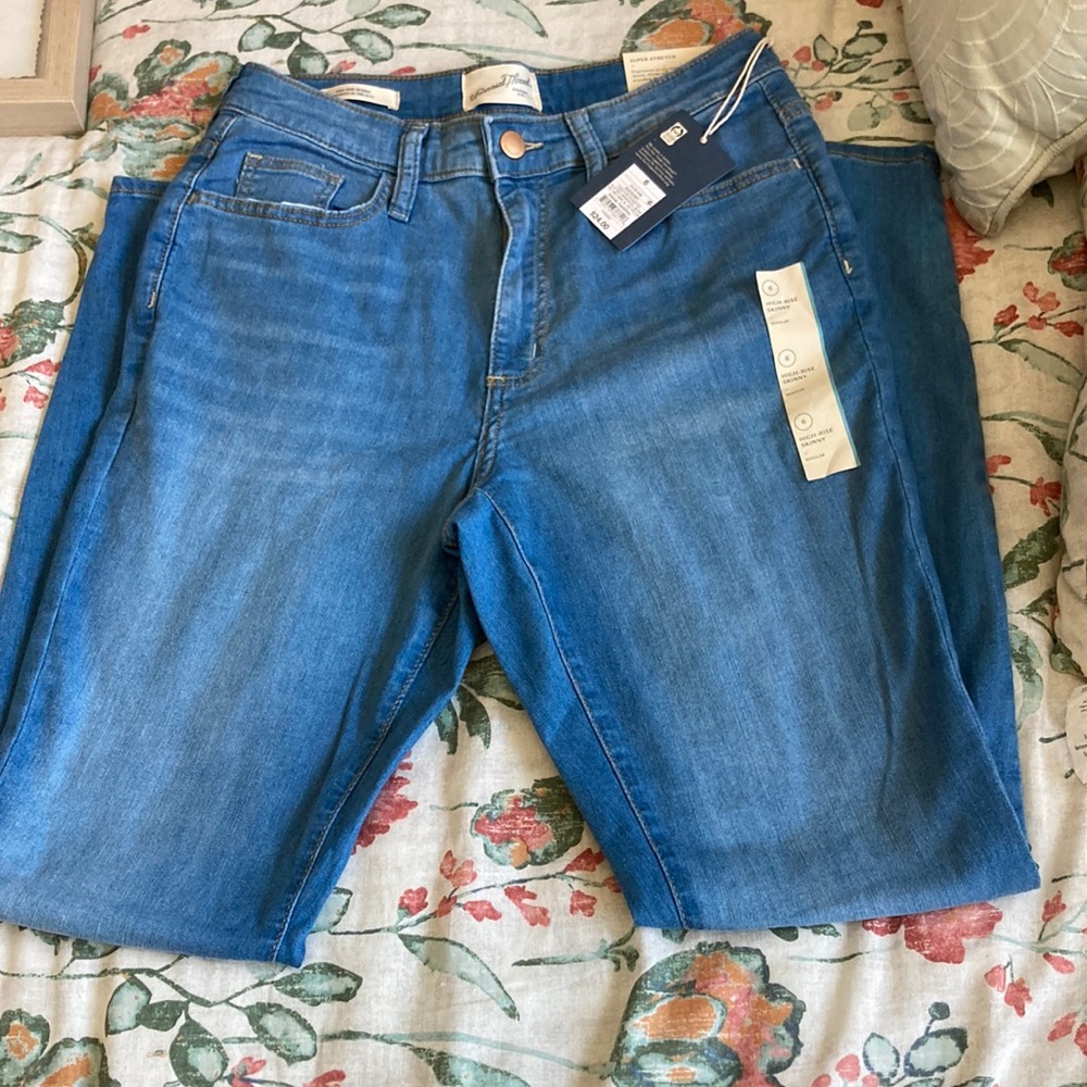 Universal thread jeans